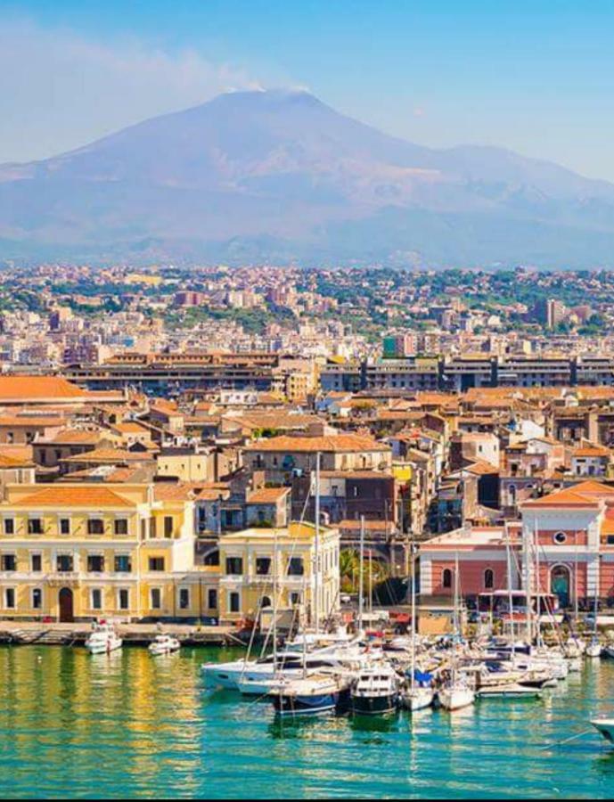 La mansarda di Ninni Catania Bagian luar foto